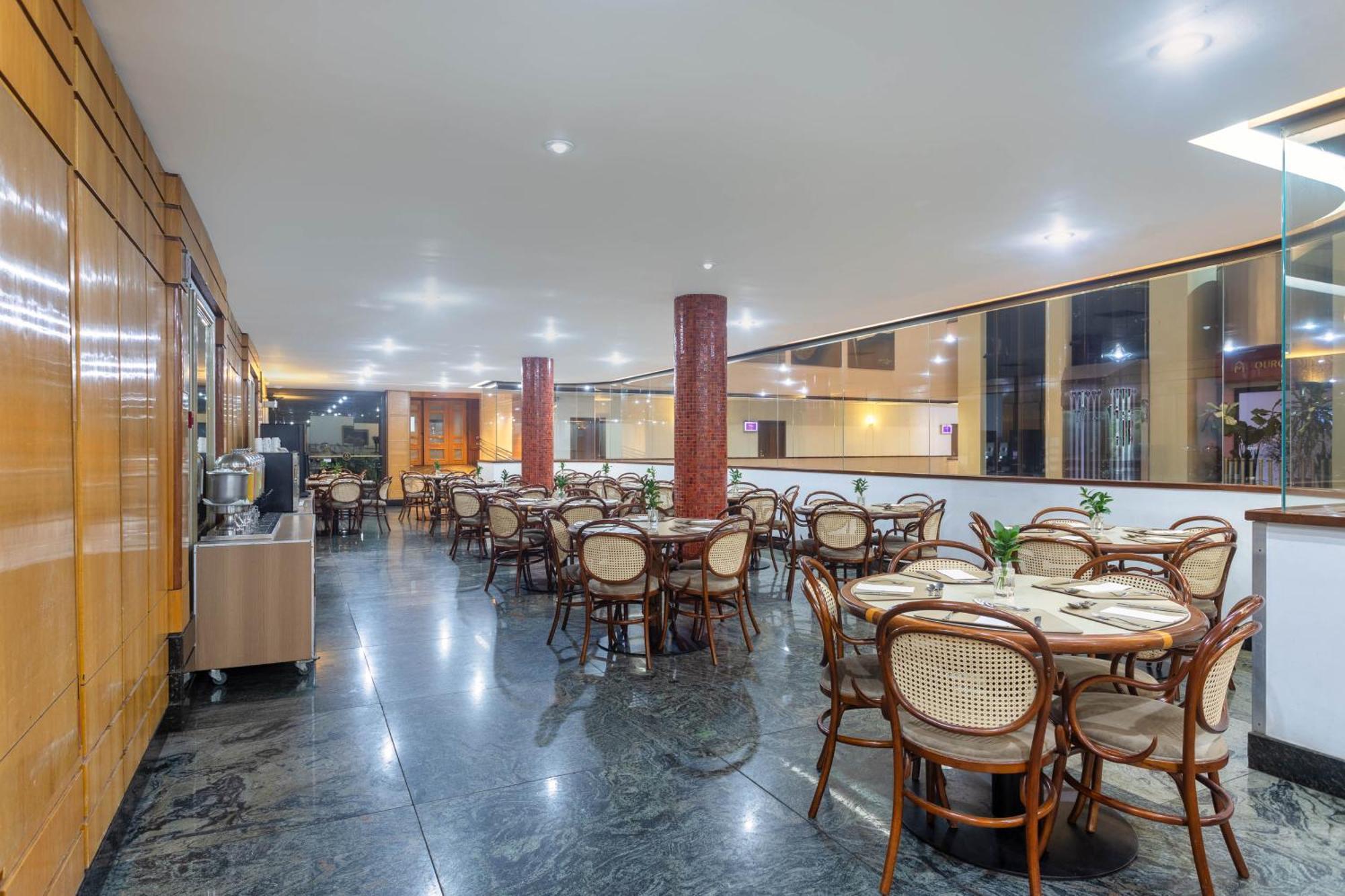 Ouro Minas Hotel Belo Horizonte, Dolce By Wyndham Екстериор снимка The restaurant