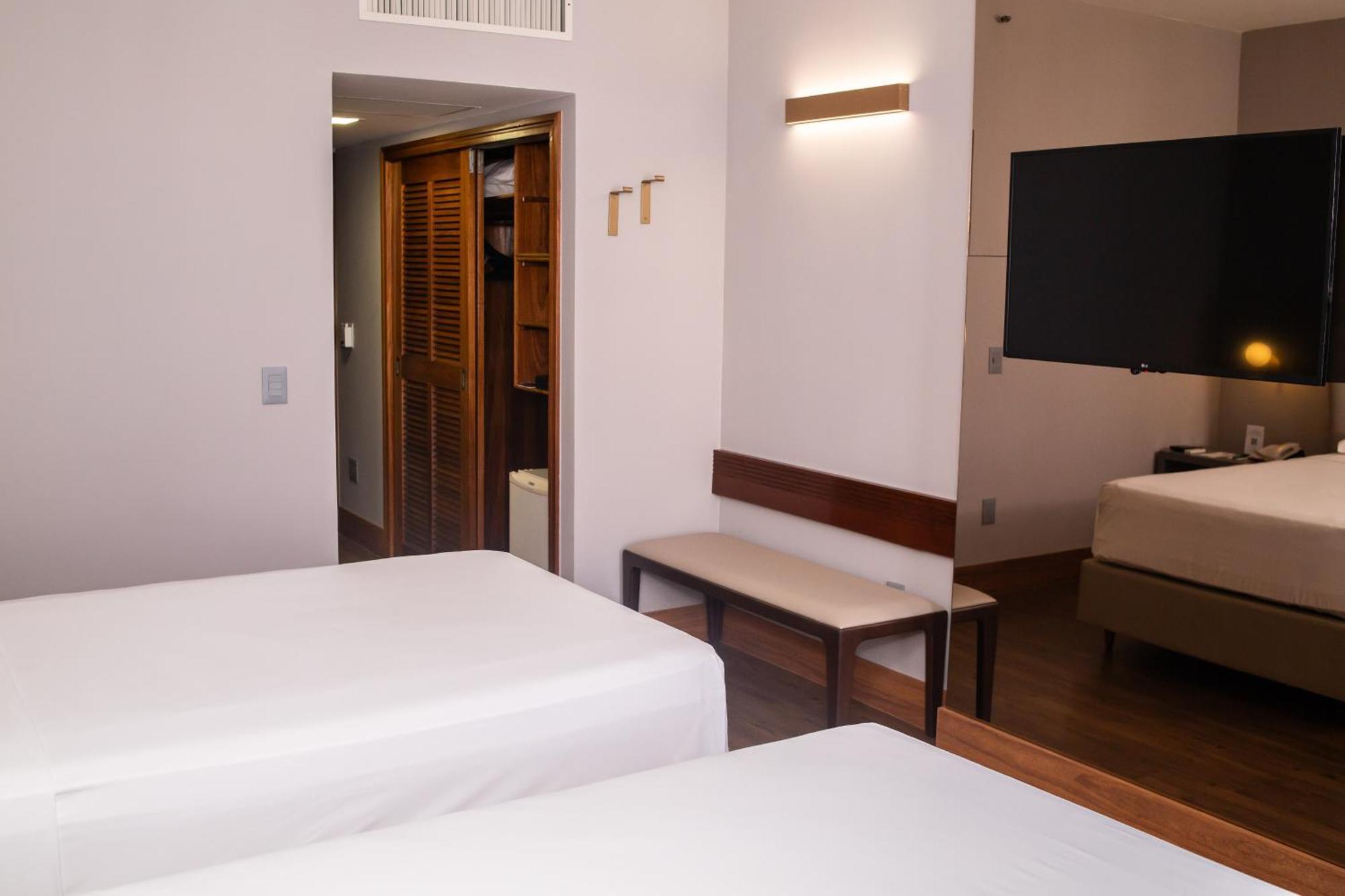 Ouro Minas Hotel Belo Horizonte, Dolce By Wyndham Екстериор снимка A room at the hotel