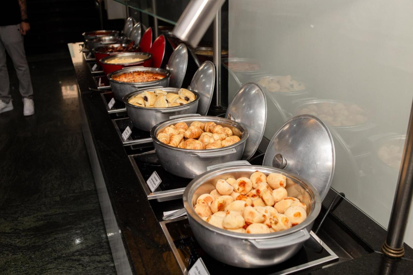 Ouro Minas Hotel Belo Horizonte, Dolce By Wyndham Екстериор снимка A chafing dish